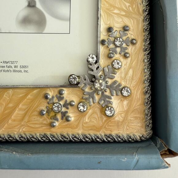 NIB Enameled Christmas/Holiday/Winter 5x7 Photo Frame Snowflakes Sparkle - Picture 2 of 8